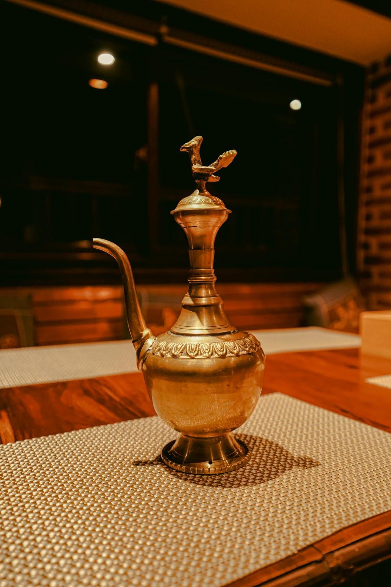Basera Boutique Hotel Katmandu Dış mekan fotoğraf A traditional jug