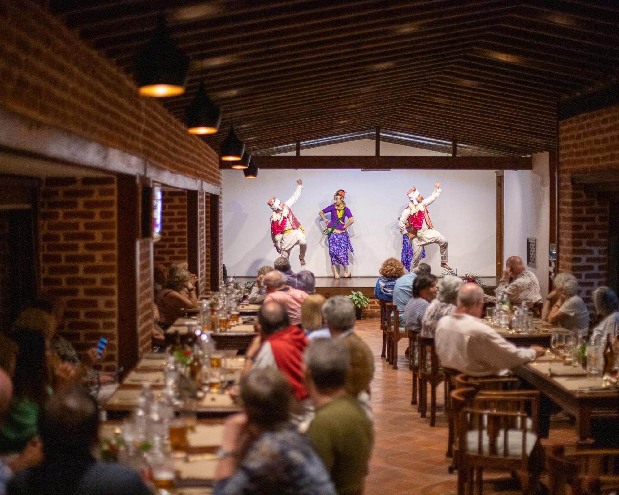 Basera Boutique Hotel Katmandu Dış mekan fotoğraf Folklore show in a restaurant in the village of Galičnik